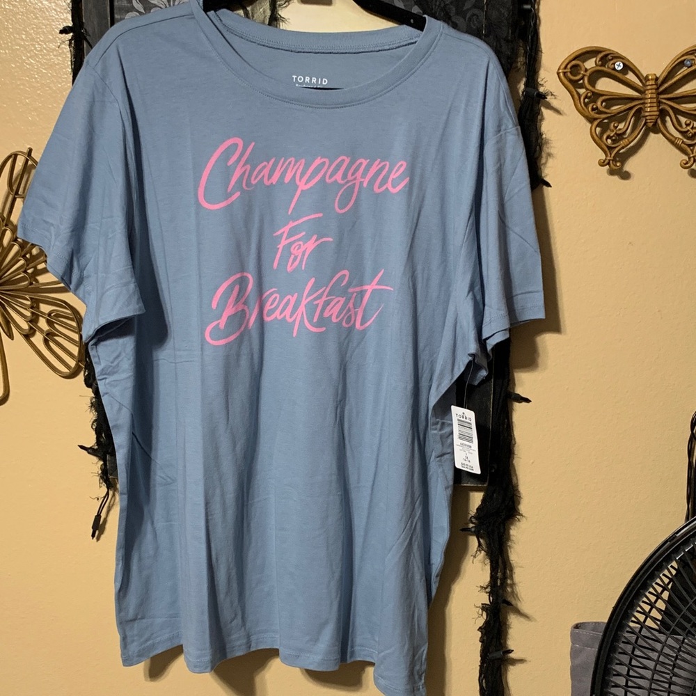 #137 size 1 Torrid NWT Tee w/ Pink Script “champagne for breakfast”